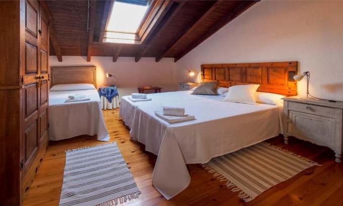 Avin House | Casa de la Montaña Albergue Turístico