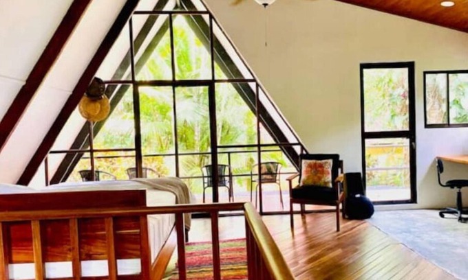 El Cerro House | Casa de las Hermanas Remodeled Jungle Bungalow
