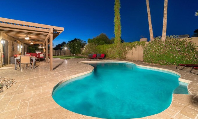 Raskin Estates House | Casa De Palms Home