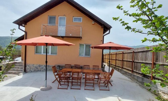 Calimanesti House | Casa de vacanta Laurentiu