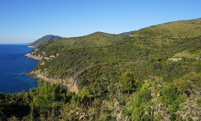 Rio nell'Elba House | Casa dei Gabbiani, immersed in the Mediterranean scrub