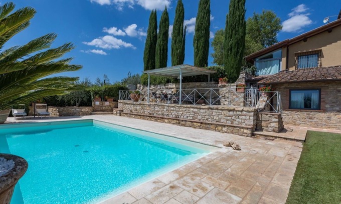 Gaiole in Chianti Villa | Casa dei Mandorli, Gaiole in Chianti, Siena and Chianti