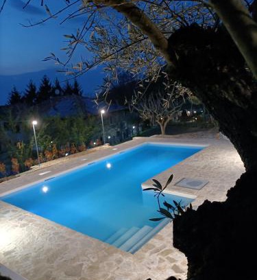 Borgomale House | CASA DEL CANTA