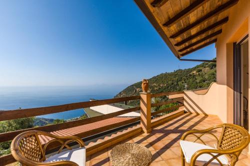Santo Stefano Apartment | Casa del Mandorlo Gioiosa Marea