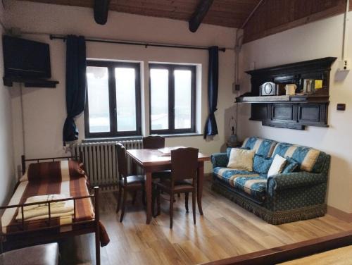 San Damiano dʼAsti House | Casa del Puck