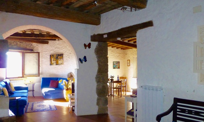 Roccatederighi House | Casa dell'Artista, beautiful medieval house in Tuscan village, stunning views