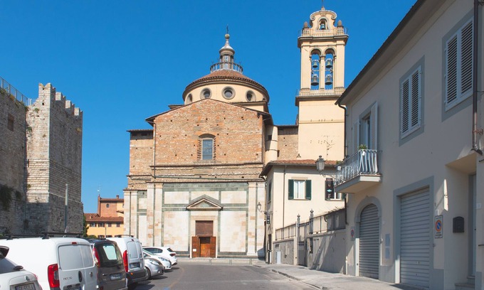 Prato House | CASA DEMI 'in the heart of Prato and 20 minutes from the center of Florence