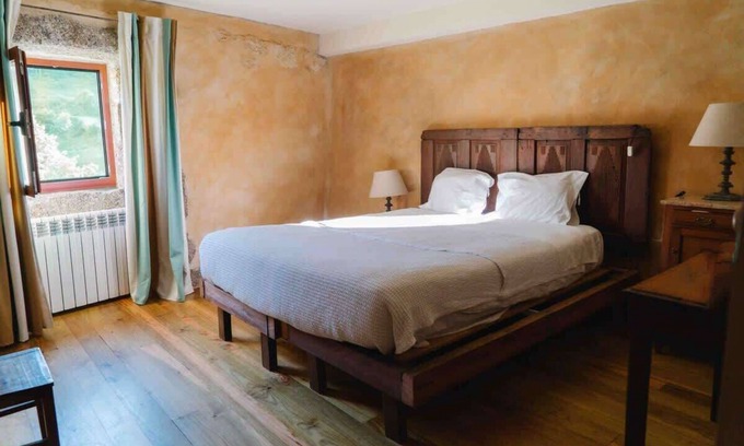 Refojos de Basto Villa | Casa do Estau w/private pool Quinta do Rapozinho