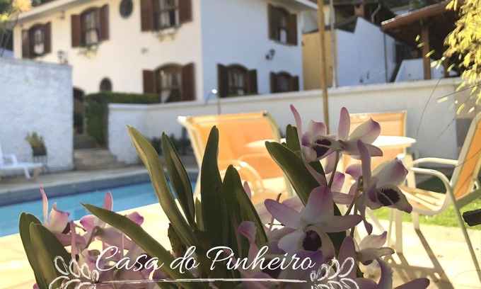 Petropolis House | CASA DO PINHEIRO - Petrópolis - 4 Bedrooms / Swimming Pool / Fireplace / Green Area
