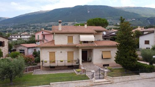 Capodacqua Apartment | Casa Donatella