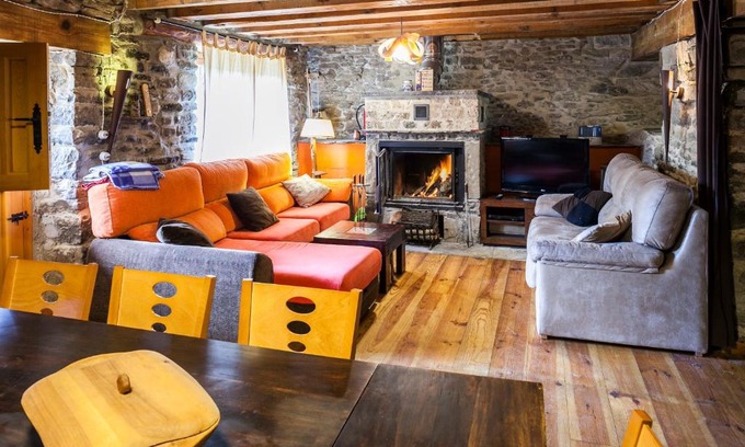 Lasaosa House | Casa Dorondón