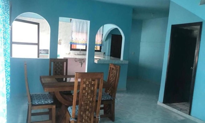 Tuxpan House | Casa en muy buena ubicación, cerca del rio, a 10 min. de la playa o el centro.