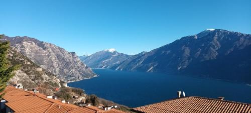 Voltino Apartment | Casa Edvige Balcony Lake view