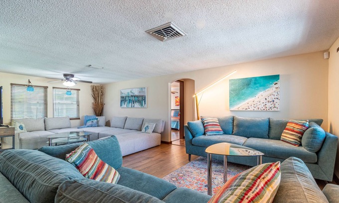 Jasmine Estates House | "Casa el Paraíso" King Suite 3 Br Pool Home Minutes from Beach!