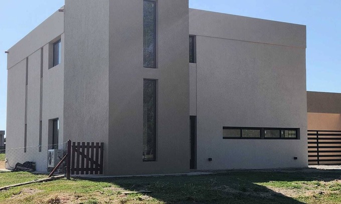 Pilar House | Casa en el Campo Cardales a estrenar