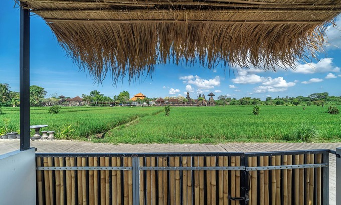 Kediri House | Casa Enero 1 - Local Family House