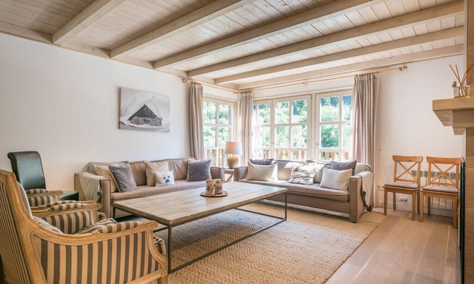 Baqueira Ski Chalet | Casa Eth Mur for 10p, at the foot of the slopes in Baqueira 1500 Val de Ruda