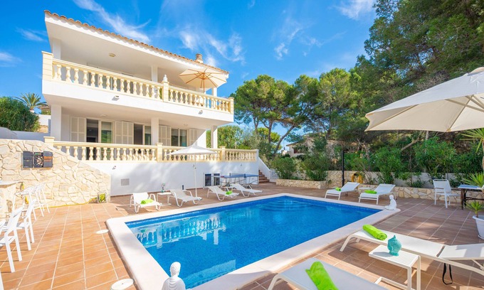 Provensals Villa | Casa Feliz - Five Bedroom Villa, Sleeps 6