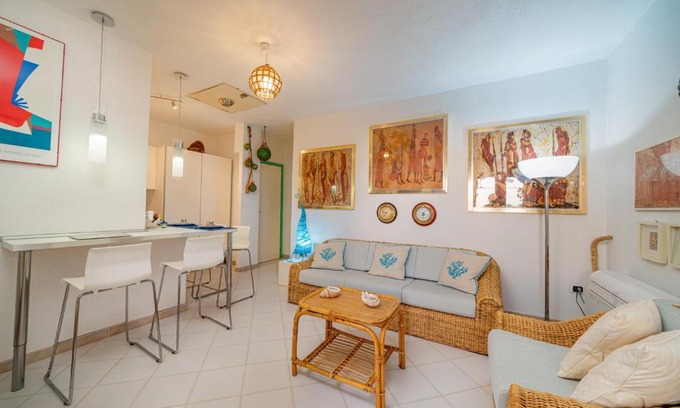 Baia Caddinas Apartment | Casa Flavia by Wonderful Italy