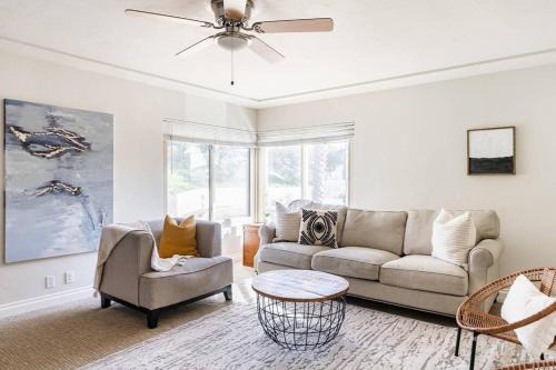 Little Italy Apartment | Casa Flora -2BR- FREE Parking in Little Italy!