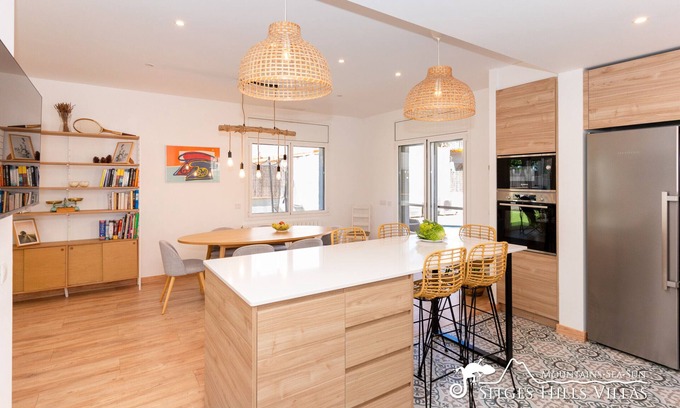 Passeig Maritim Villa | Casa Gala Located by Beach in Sitges