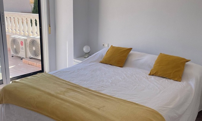 Coveta Fuma Villa | Casa Galesa. Charming 3-bedroom villa with AC and WiFi close to the beach