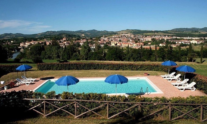 Umbertide House | Casa Gioele A: A welcoming apartment situated in a quiet location, a few minutes from the town center, with Free WI-FI.