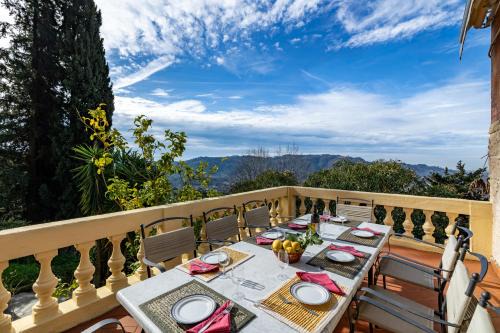 Camaiore Apartment | Casa Giovanni - Relax Among Greenery - Happy Rentals