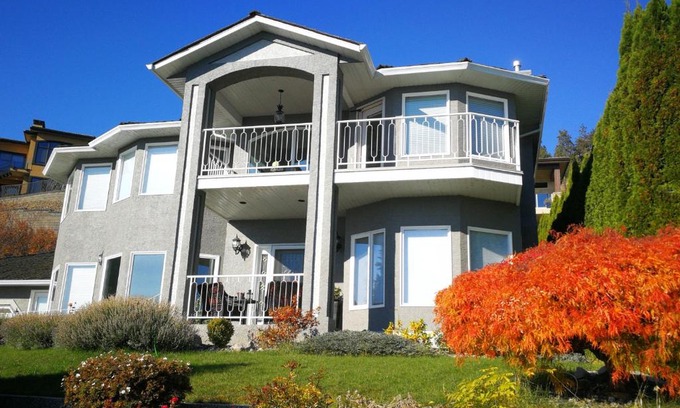 Lakeview Heights Bed & Breakfast | Casa Grande Lakeview Suite