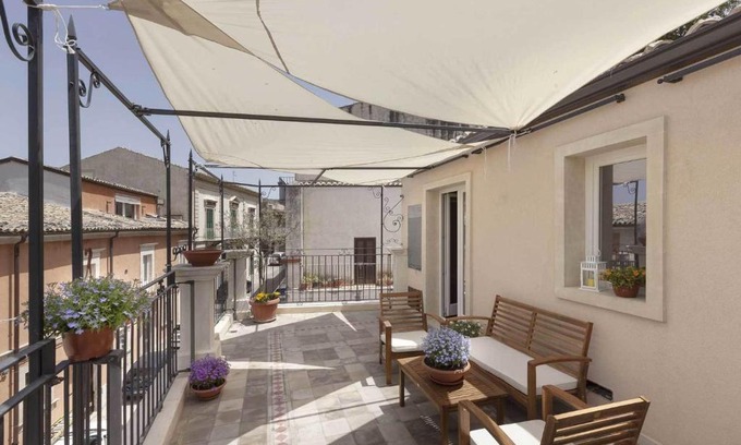 Ragusa Apartment | Casa Hybla
