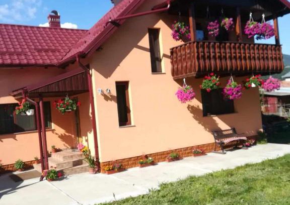 Campulung Moldovenesc House | Casa Ionela