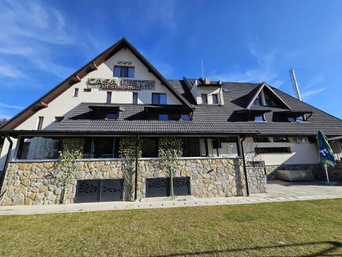 Busteni House | Casa Iustin
