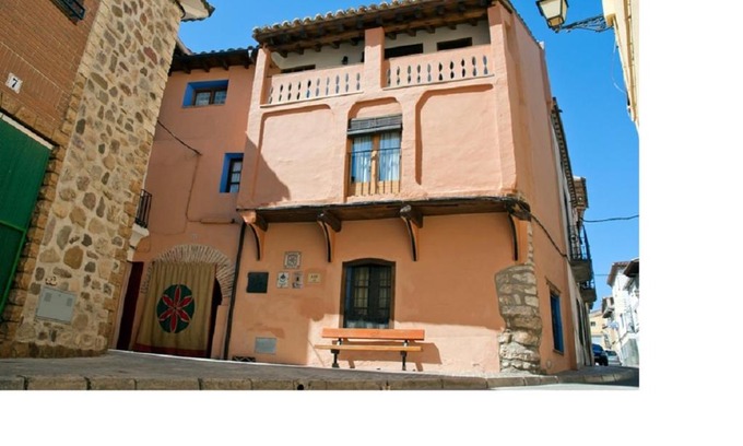 Azuara House | Casa Jara