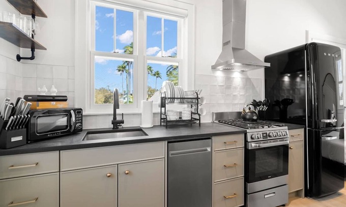 Historic Ybor Apartment | Casa Julieta Luxury Ybor-themed Studio