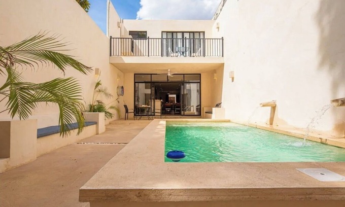 Zona Paseo Montejo House | Casa Kaab Style and Comfort. Paseo de Montejo