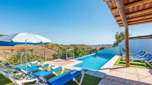 Trapiche House | Casa La Estrella Azul Vélez-Málaga by Ruralidays