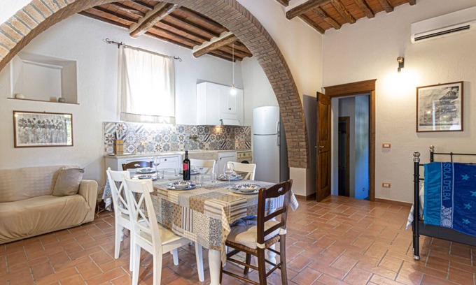 Bonalaccia-Filetto Apartment | Casa La Leccia is an holidays apartment only 5 minutes away from the beach of Marina di Campo and it