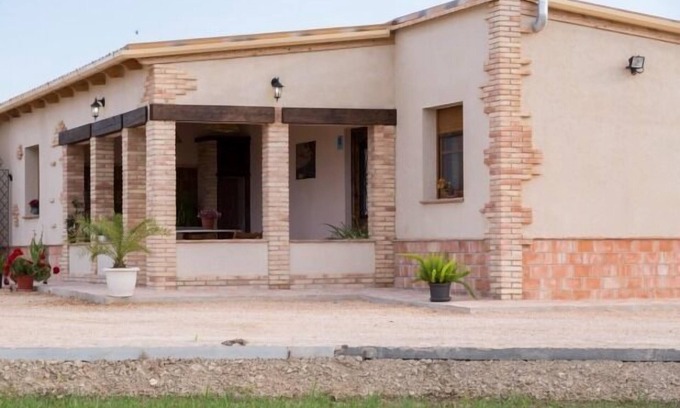 Deltebre Cottage | Casa la Tora for 8 people