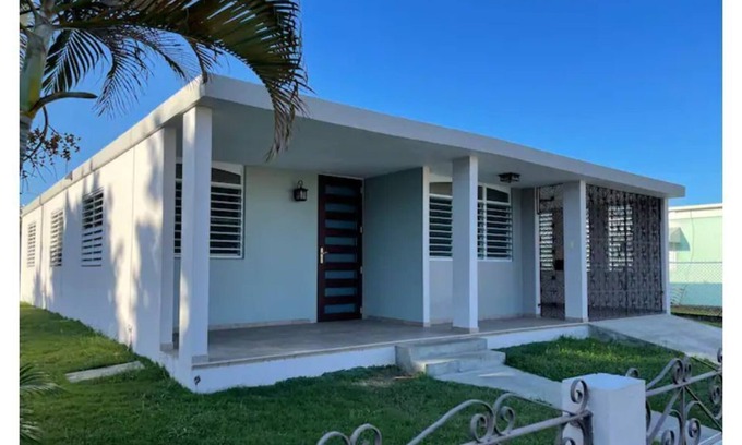 Aguadilla Pueblo House | Casa Las Palmeras