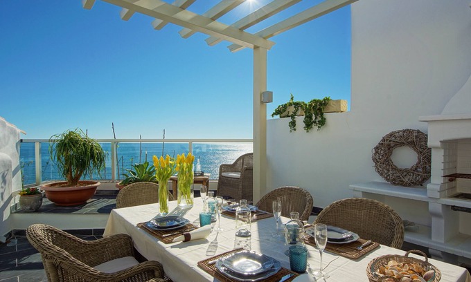 Peneco Beach House | Casa Latino - Luxury & Charming Villa Oceanfront