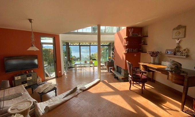 Suna Apartment | Casa Leòn Lake View