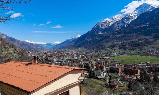 Aosta House | Casa Le Vignole -splendido Villino Unifamigliare in Collina -