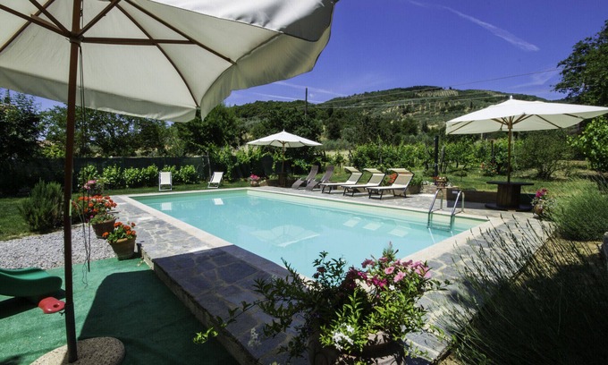 Pieve di Chio Villa | Casa Lina - private pool and garden to enjoy with friends or family