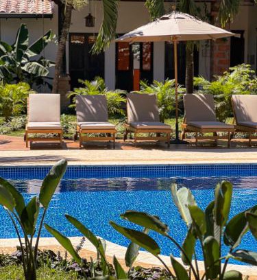 Quebrada Guadalejo Hotel | Casa Linaje Hotel Boutique by HMC -Cauca Viejo- Mayores de 10 años
