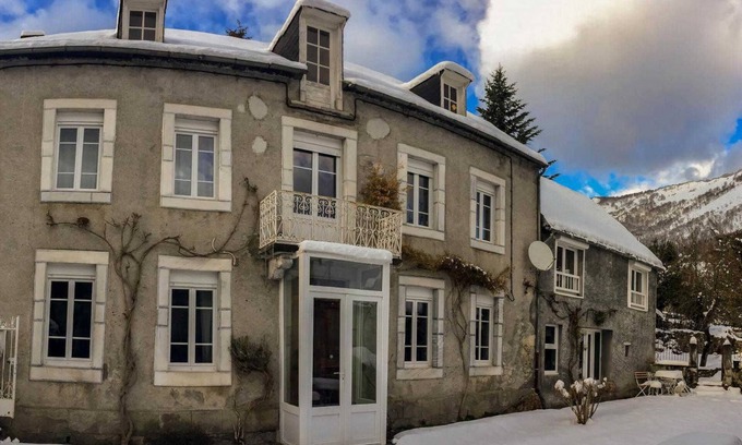 Boutx House | Casa Linda - Boutx - B&B