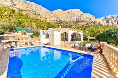 Ermita Villa | Casa Los Arboles