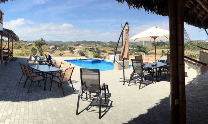 Olon House | Casa Los Panchos - Oceanview Home with Pool