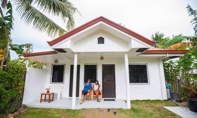 Catangnan House | Casa Luna Deluxe Cottage, General luna, minutes from Cloud 9, Restaurants, ect.