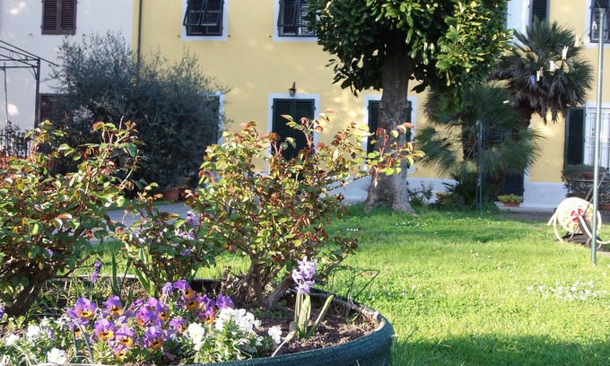 Lucca Apartment | Casa Magnolia just 3 km from Lucca, Wi-Fi and free parking