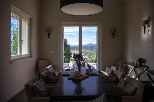 Citta Sant'Angelo Villa | Casa Maiella by Rentbeat